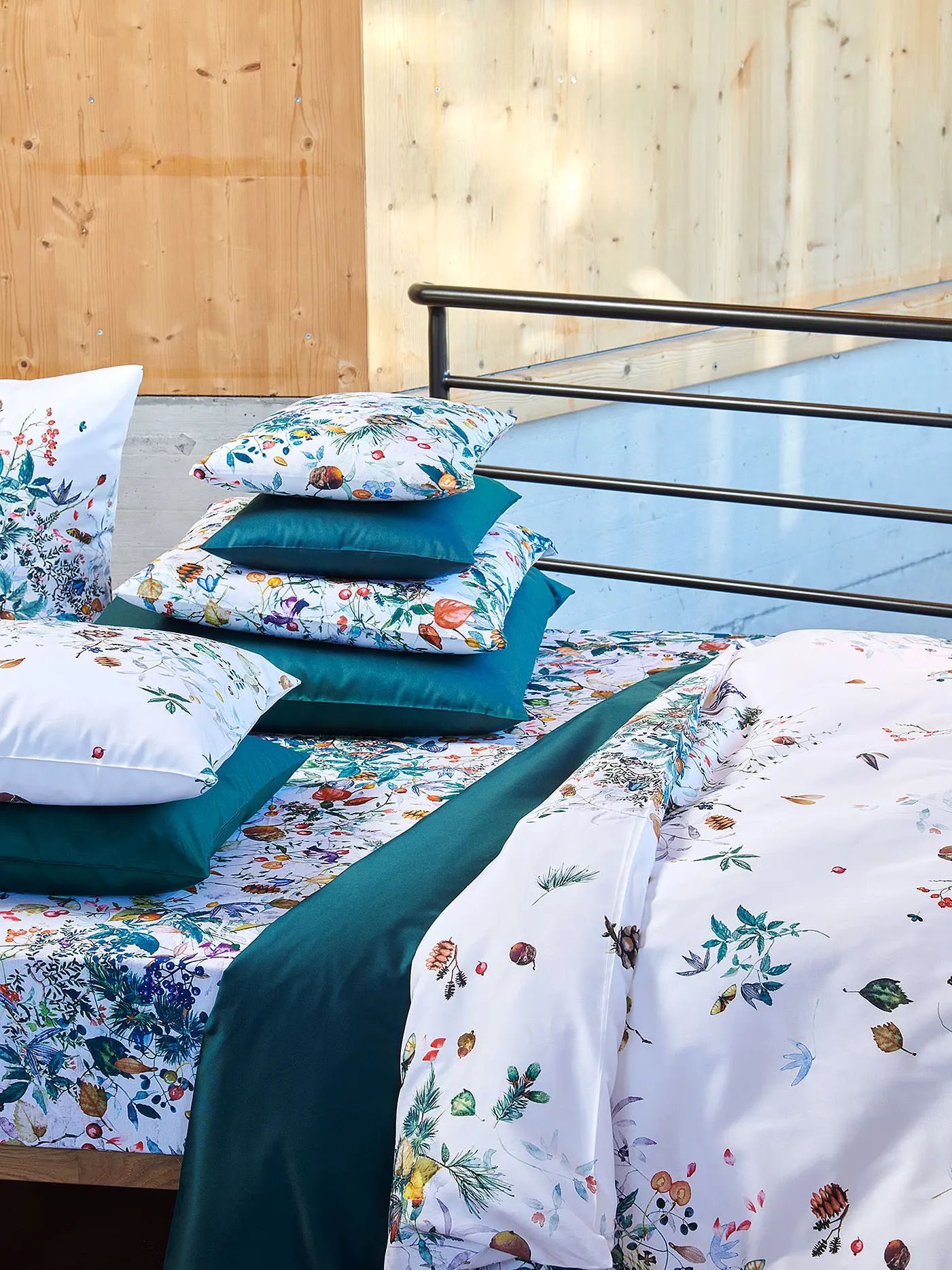 CHRISTIAN FISCHBACHER | Satin Deckenbezug 140x200cm Winterwald Weiss/Blau | 
